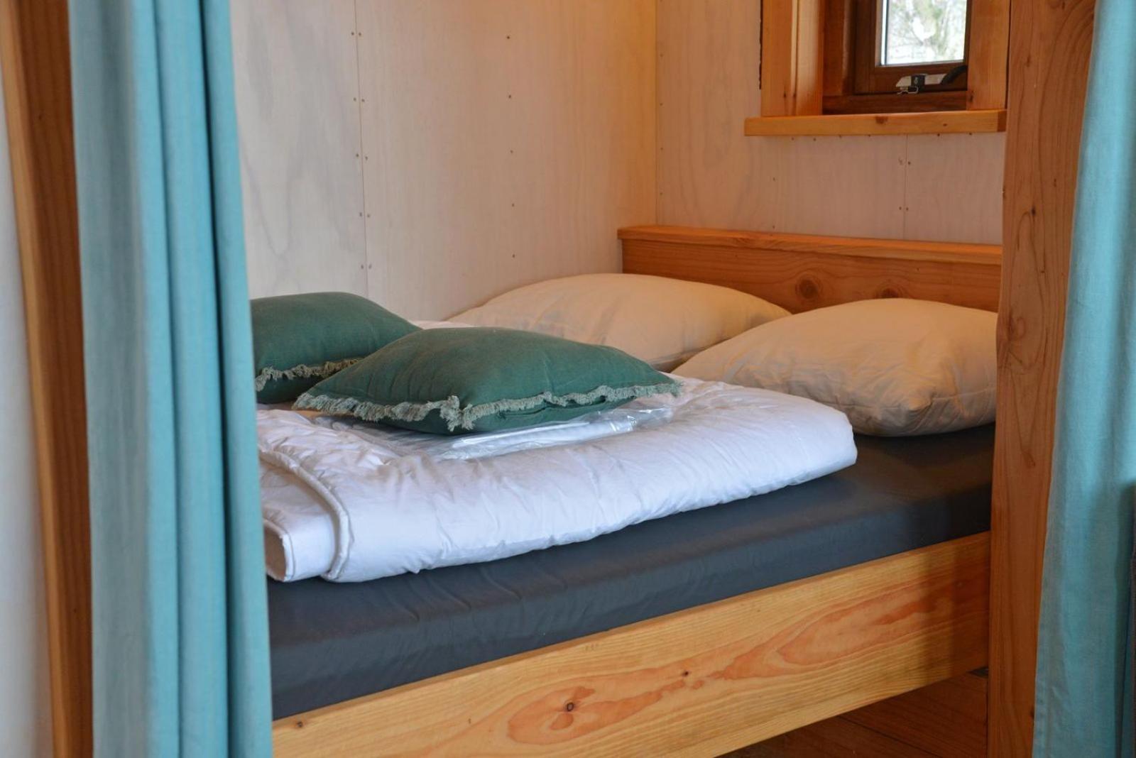 Camping De Koeksebelt 옴멘 외부 사진