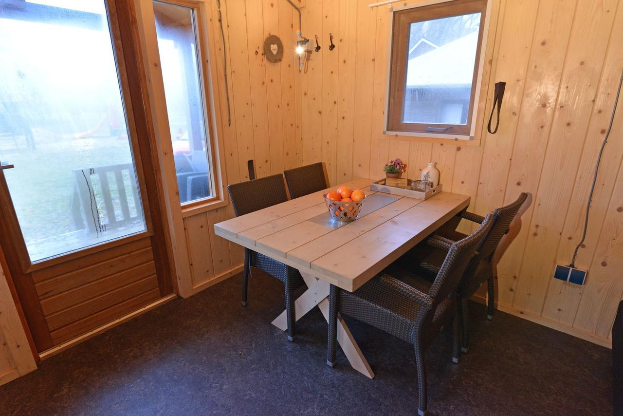 Camping De Koeksebelt 옴멘 외부 사진
